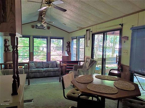 3rd image of 148 Redwood Ln