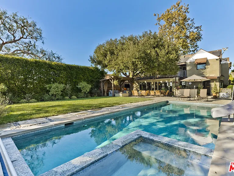2855 Club Dr — Photo 39