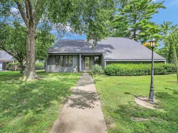 1912 Trout Valley Dr, Champaign, IL 61822