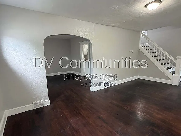 3348 W 100th St — Photo 3