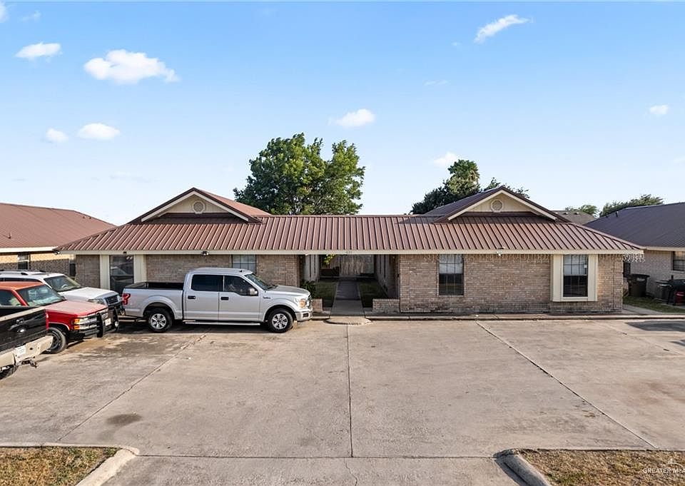 1st image of 409 Date Palm St
