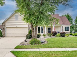 912 Deer Cliff Ct, Fort Wayne, IN