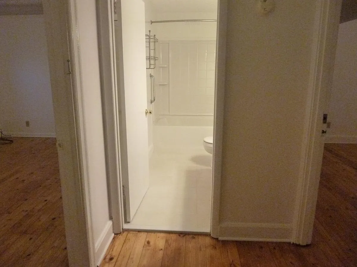 2 bed, 1000 sqft, $1,650 — Photo 4
