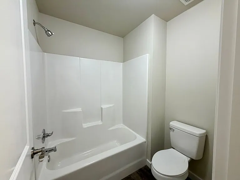 14 Lexington Ct — Photo 7