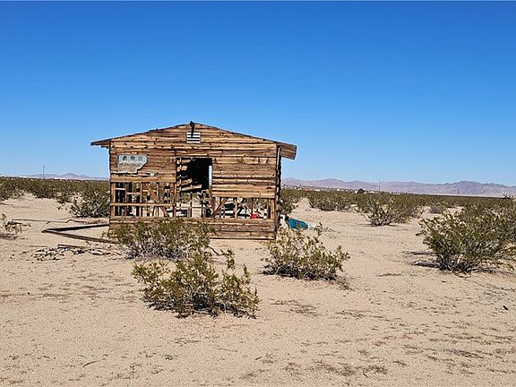 3rd image of 66356 Sonora Rd