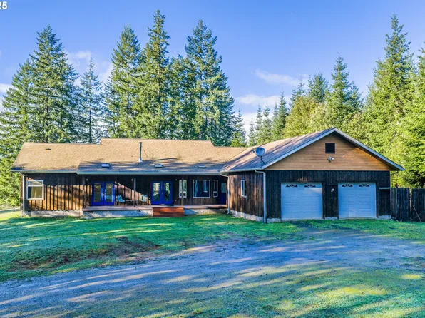 58994 Hampton Rd, Coquille, OR 97423