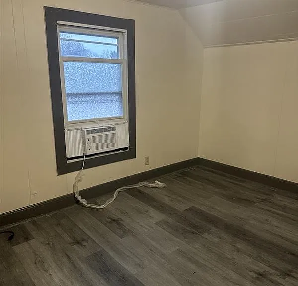 1027 S Chicago Ave — Photo 11