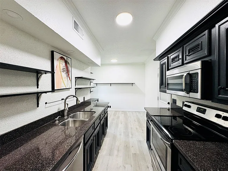 2323 Augusta Dr #43 — Photo 7