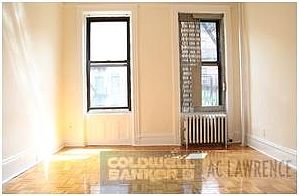 1st image of 320 E 77th St