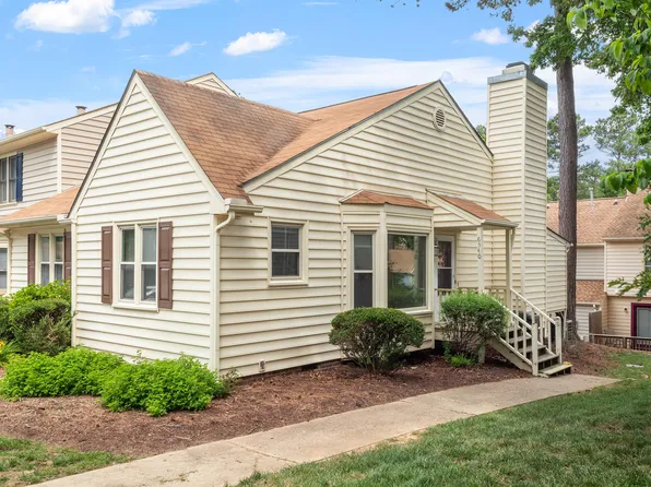 6540 English Oaks Dr, Raleigh, NC 27615