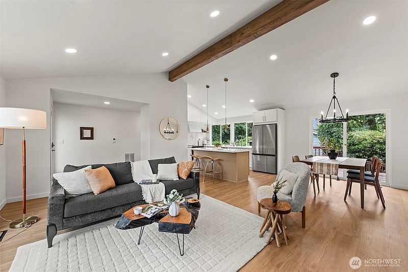 4th image of 4303 NE 24th Street