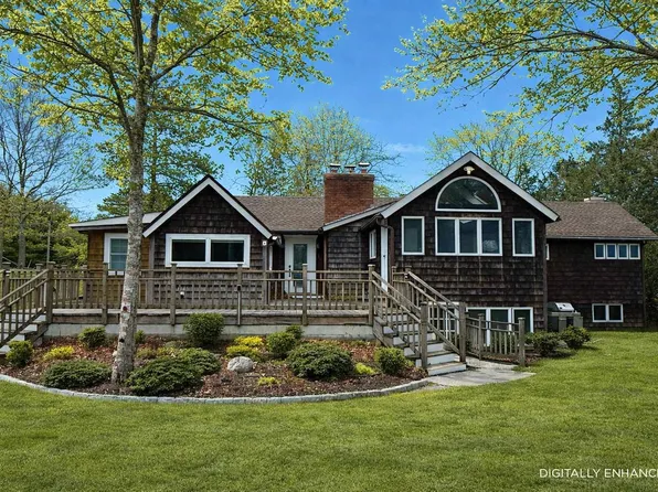 39 Cedar Dr, Southampton, NY 11968