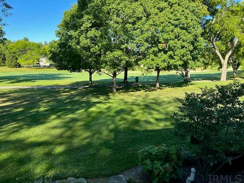 2nd image of 1812 Prestwick Ln