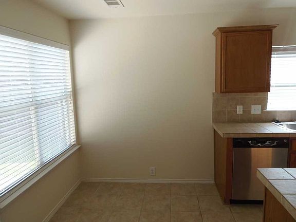5th image of 409 Cookston Ln