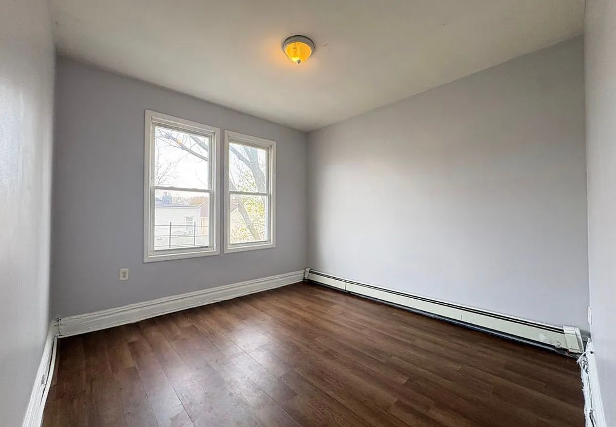 Building Photo - 166 Lexington Ave #2