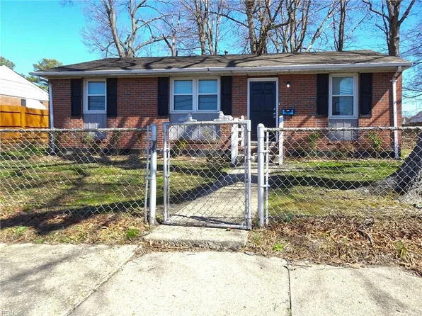 1205 Bethel Rd, Chesapeake, VA 23324