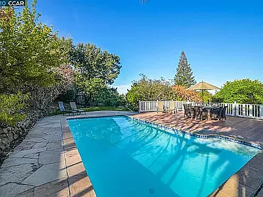 2411 Warren Ln #B — Photo 13