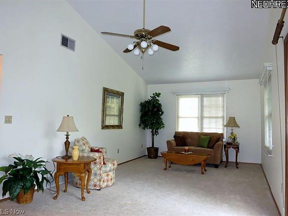 5th image of 8443 Bridgeport Ln