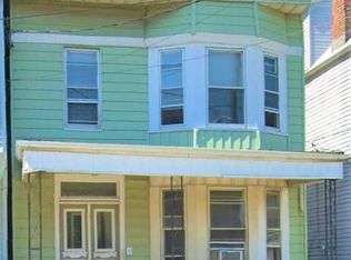 79 Oak St, Jersey City, NJ 07304