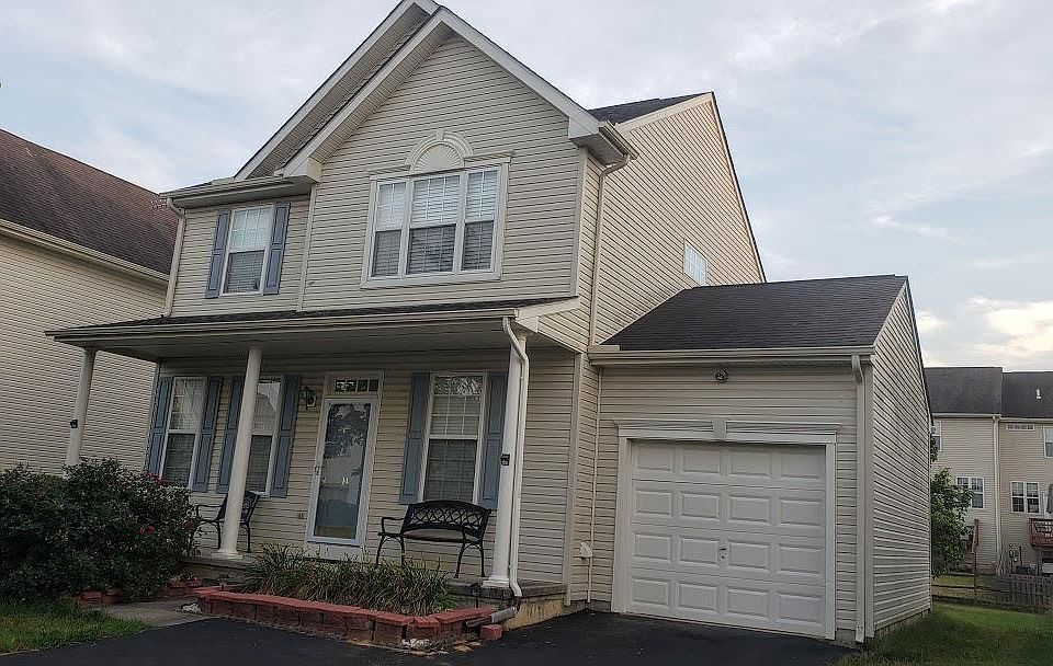 1st image of 14 Kelly Dr