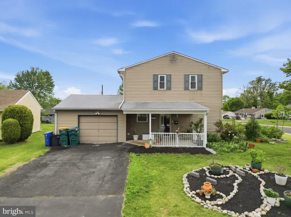 342 Chelsea Rd, Fairless Hills, PA 19030