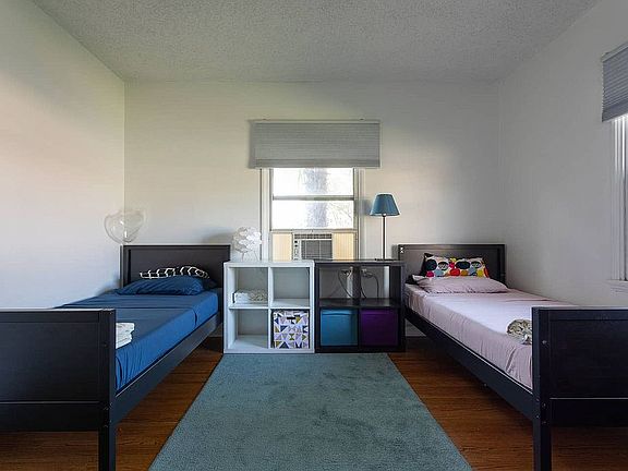 5th image of 900 S Ramona St