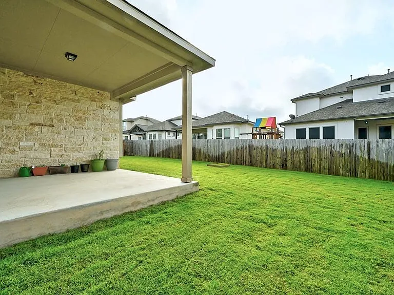 6725 Denia Dr — Photo 23