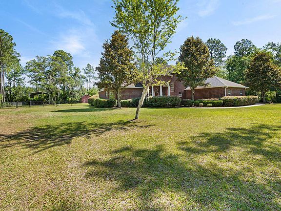3rd image of 225 Scenic Dr NW