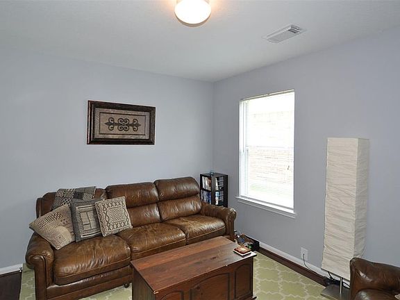 5th image of 4721 Foster Hill Ct