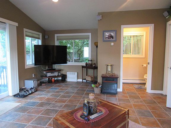 5th image of 145 Sweden St
