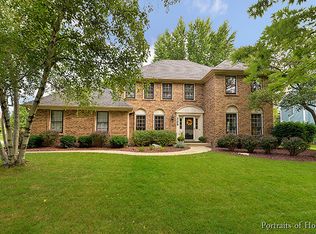 325 Northampton Dr, Oswego, IL
