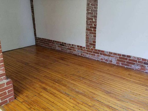 2nd image of 205 Scammel St APT 6