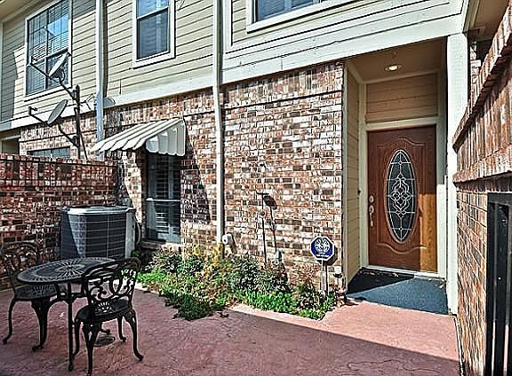 4th image of 206 Oakbrook Dr