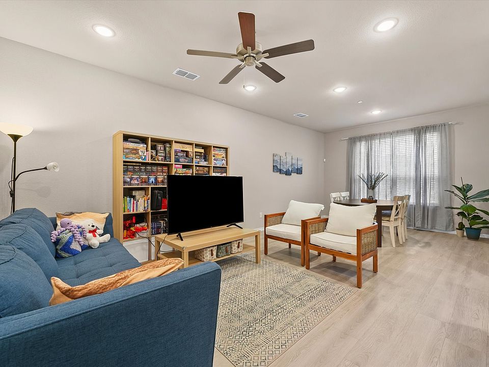 1st image of 2756 Baneberry Ln
