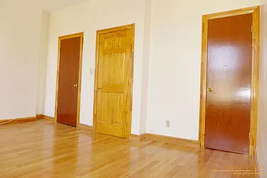 Rented by aptsandlofts.com