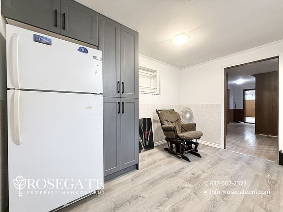 3rd image of 1058 Midland Ave #2A
