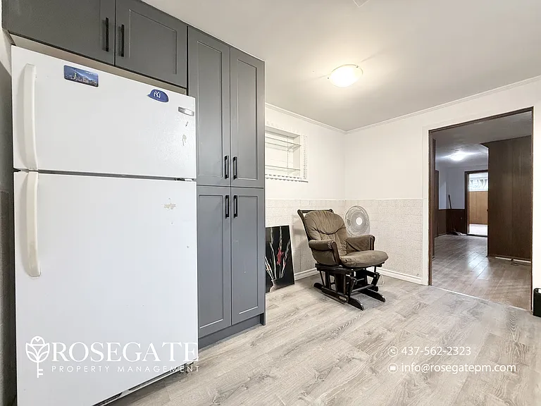 1058 Midland Ave #2A — Photo 3