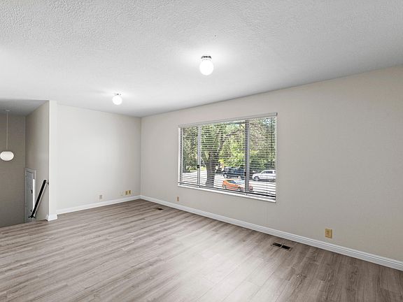 4th image of 4703 S Cathay Cir
