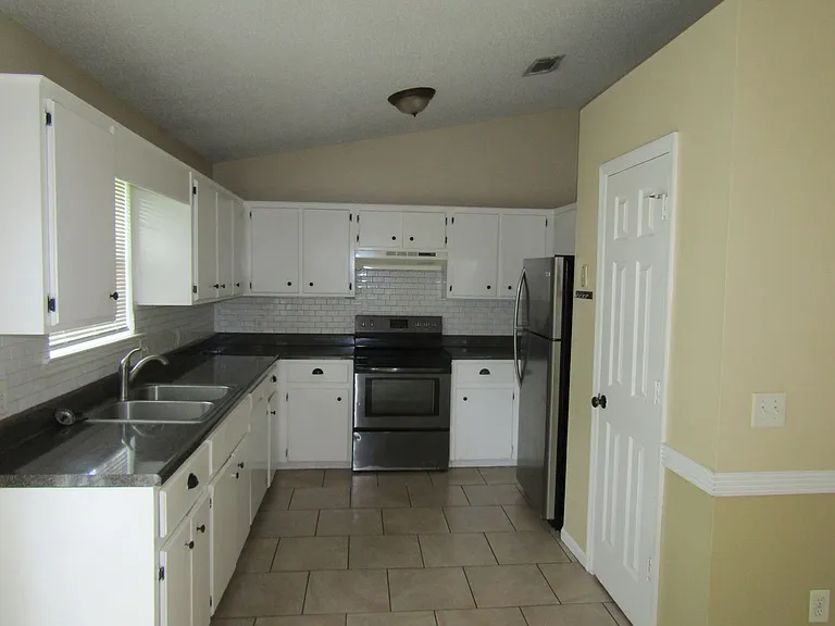 1088 Desert Shield St — Photo 9