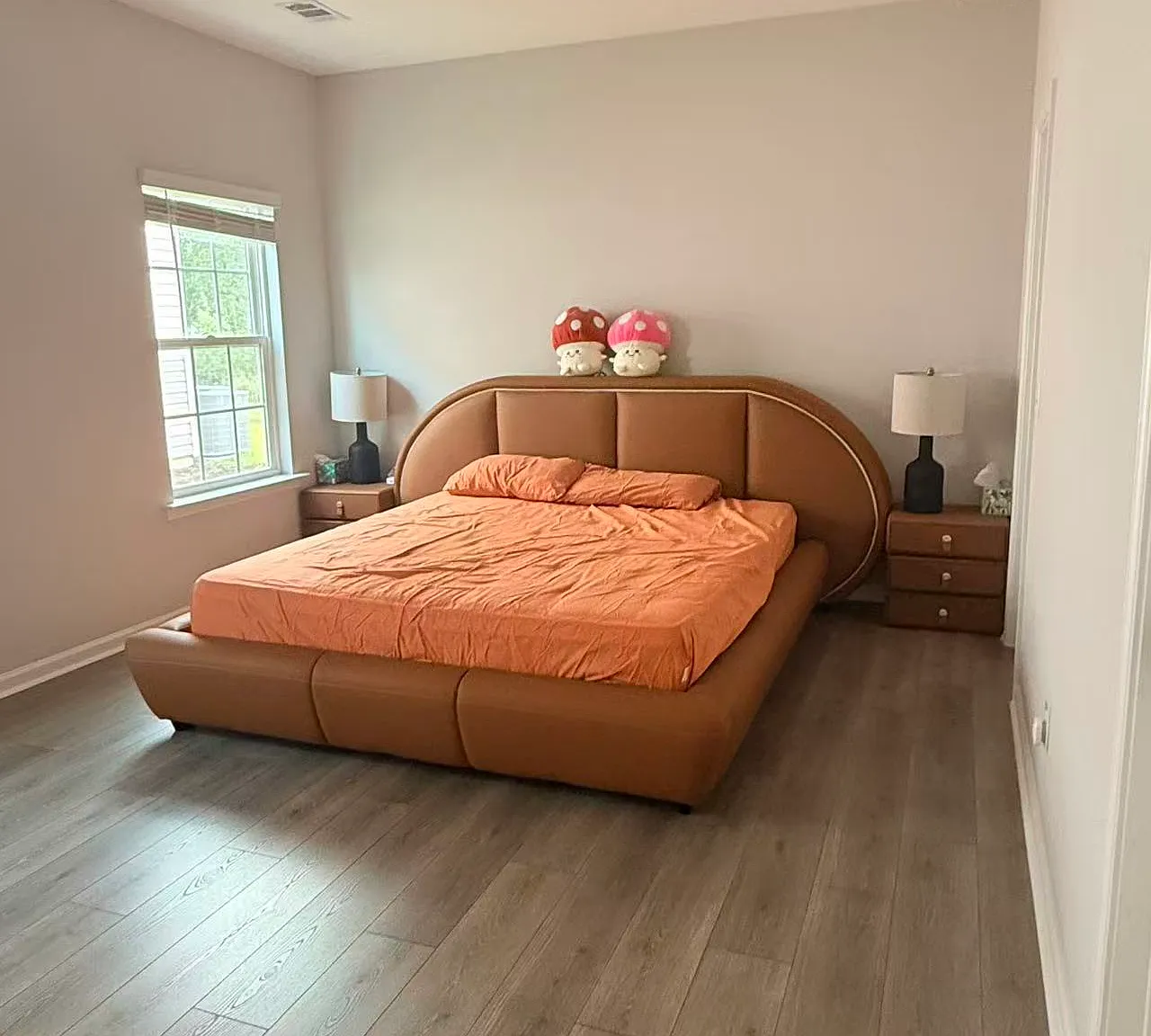 5 bed, 3034 sqft, $2,800 — Photo 3