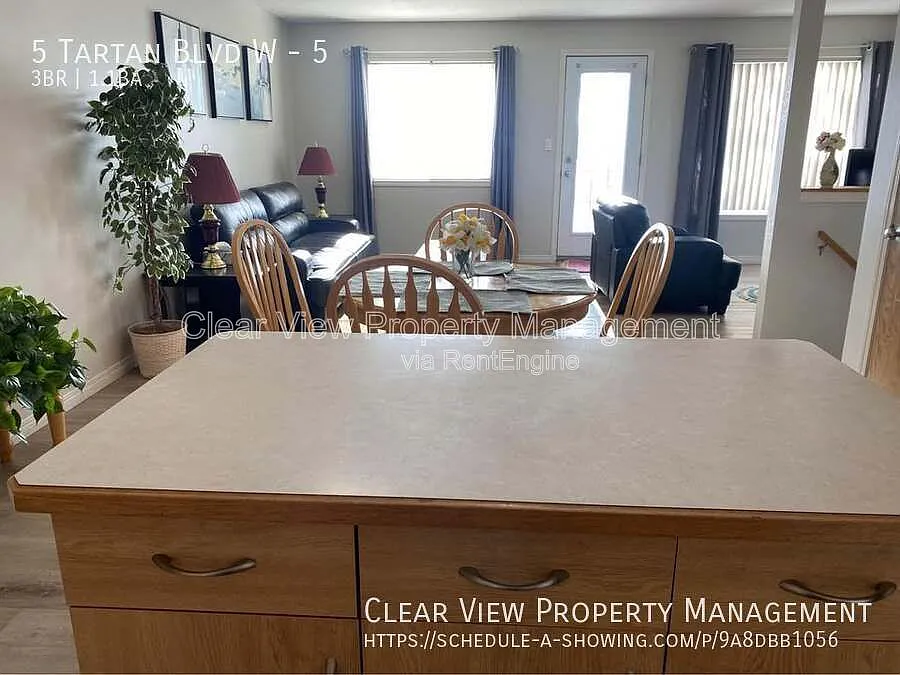 3 bed, 1.5 bath, $1,849 — Photo 3