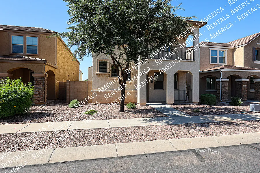 3 bed, 2.5 bath, 1907 sqft, $2,300 — Photo 2