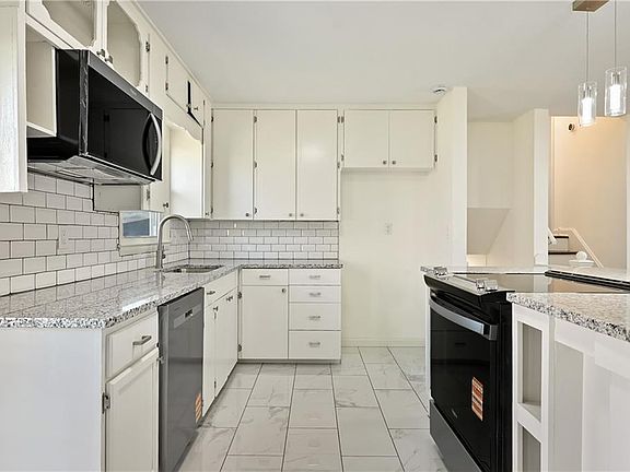 4th image of 4907 Crescent Dr
