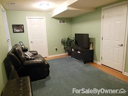 5th image of 10520 Forest Hill Dr