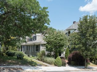 402 Angell St, Providence, RI 02906