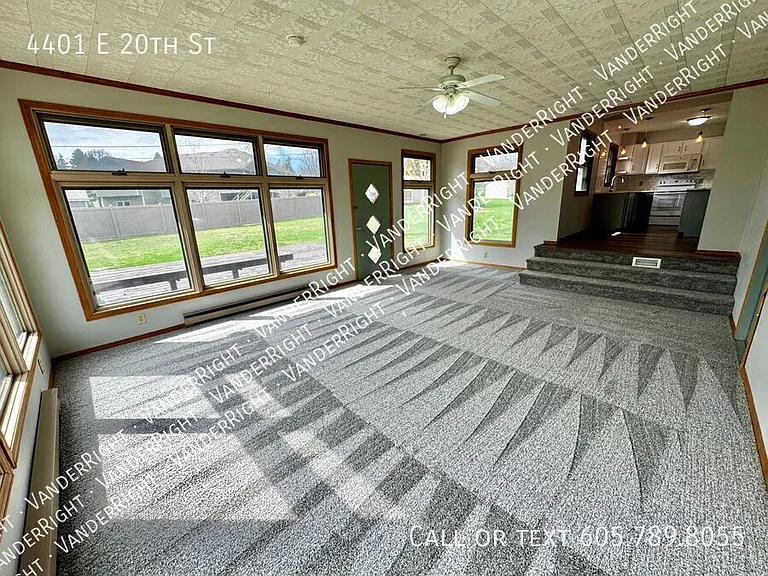 4401 E 20th St — Photo 9