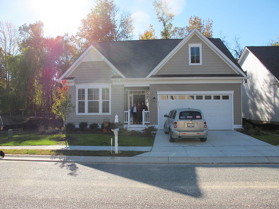1st image of 213 Saltgrass Dr