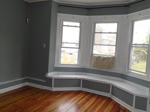 5th image of 5038 Pine St #B
