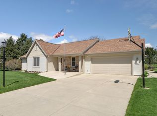 S76W16200 Bridgeport Way, Muskego, WI 53150