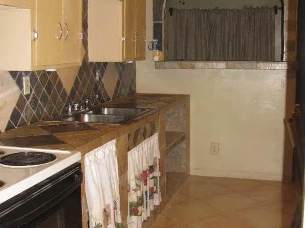 2127 S Howard Sv, Tucson, AZ 85713